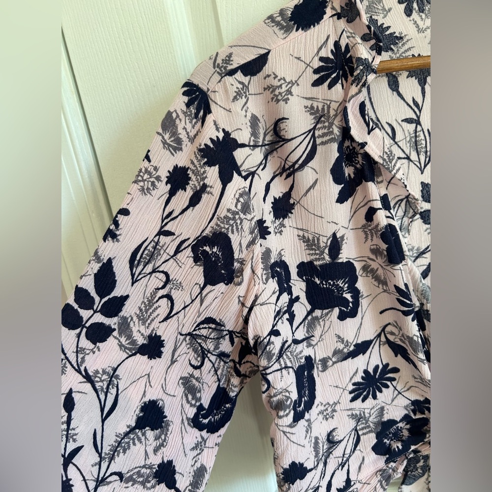 Express Pink and Black Floral Blouse - Picture 3 of 4